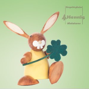 Hase gelb mit Kleeblatt 10cm