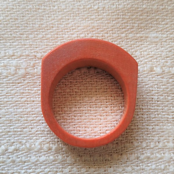 Holzring orange Gr. 8
