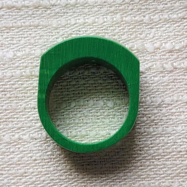 Holzring grün Gr. 8