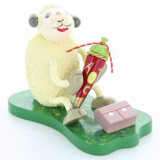 Schaf "Tütli" mit Zuckertüte