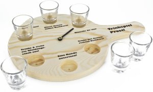 Trinkspiel auf Holzbrett