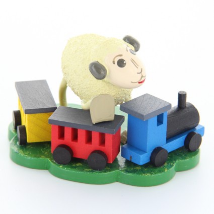 Schaf "Bähnli" mit Eisenbahn